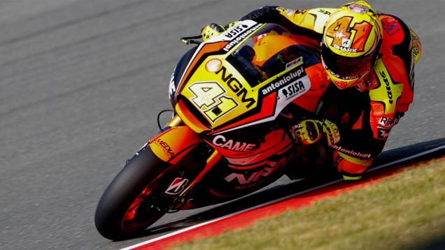 Aleix Espargaró foi o mais rápido | <a href="https://beta-develop.quatrorodas.abril.com.br/moto/noticias/motogp-espargaro-mais-rapido-alemanha-790638.shtml" rel="migration">Leia mais</a> Aleix Espargaró foi o mais rápido | <a href="https://beta-develop.quatrorodas.abril.com.br/moto/noticias/motogp-espargaro-mais-rapido-alemanha-790638.shtml" rel="migration">Leia mais</a>