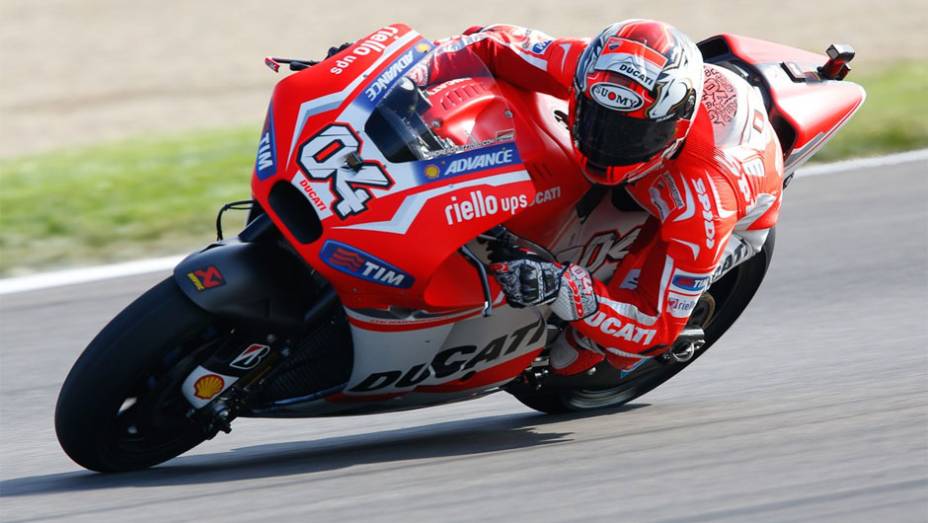 Andrea Dovizioso ficou com o segundo lugar | <a href="https://beta-develop.quatrorodas.abril.com.br/moto/noticias/motogp-marquez-conquista-pole-indianapolis-795041.shtml" rel="migration">Leia mais</a>