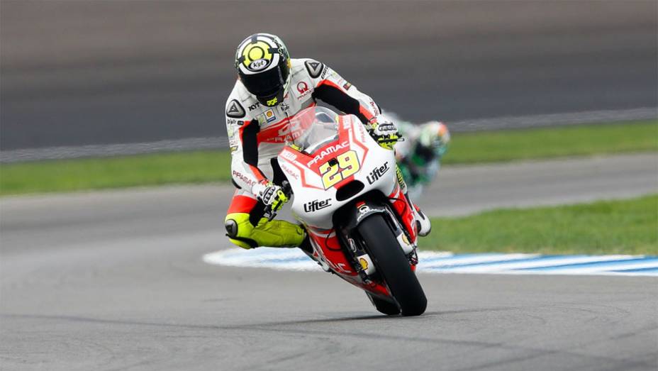 Andrea Iannone larga em s&eacute;timo no domingo | <a href="https://beta-develop.quatrorodas.abril.com.br/moto/noticias/motogp-marquez-conquista-pole-indianapolis-795041.shtml" rel="migration">Leia mais</a>
