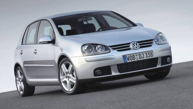 A quinta geração chegou às ruas europeias no fim de 2003, e nunca veio para cá | <a href="https://beta-develop.quatrorodas.abril.com.br/carros/lancamentos/volkswagen-golf-vii-749855.shtml" rel="migration">Mais sobre o novo Golf no Brasil</a> | A quinta geração chegou às ruas europeias no fim de 2003, e nunca veio para cá | <a href="https://beta-develop.quatrorodas.abril.com.br/carros/lancamentos/volkswagen-golf-vii-749855.shtml" rel="migration">Mais sobre o novo Golf no Brasil</a> |