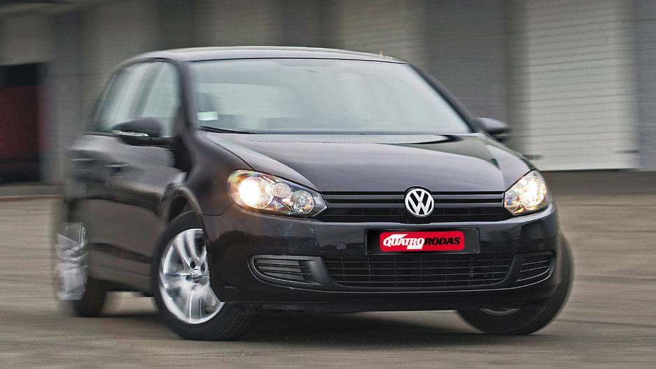 A sexta geração estreou em 2008 com design mais aerodinâmico | <a href="https://beta-develop.quatrorodas.abril.com.br/carros/lancamentos/volkswagen-golf-vii-749855.shtml" rel="migration">Mais sobre o novo Golf no Brasil</a> | A sexta geração estreou em 2008 com design mais aerodinâmico | <a href="https://beta-develop.quatrorodas.abril.com.br/carros/lancamentos/volkswagen-golf-vii-749855.shtml" rel="migration">Mais sobre o novo Golf no Brasil</a> |