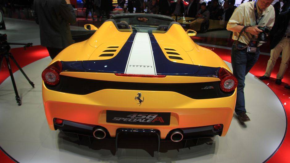 Ferrari 458 Speciale A | <a href="https://beta-develop.quatrorodas.abril.com.br/noticias/saloes/paris-2014/ferrari-divulga-imagens-458-speciale-aperta-802402.shtml" rel="migration">Leia mais</a> | <a href="https://beta-develop.quatrorodas.abril.com.br/galerias/saloes/paris/2014/direto-paris-2014-pa" rel="migration"></a> Ferrari 458 Speciale A | <a href="https://beta-develop.quatrorodas.abril.com.br/noticias/saloes/paris-2014/ferrari-divulga-imagens-458-speciale-aperta-802402.shtml" rel="migration">Leia mais</a> | <a href="https://beta-develop.quatrorodas.abril.com.br/galerias/saloes/paris/2014/direto-paris-2014-pa" rel="migration"></a>