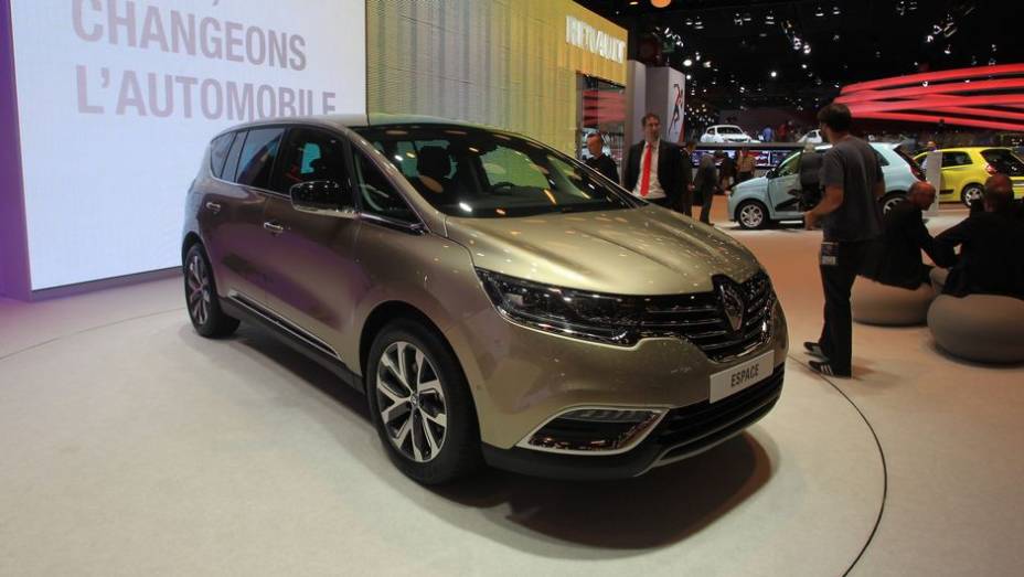 Renault Espace | <a href="https://beta-develop.quatrorodas.abril.com.br/noticias/saloes/paris-2014/novo-espace-chega-cara-crossover-802372.shtml" rel="migration">Leia mais</a> | <a href="https://beta-develop.quatrorodas.abril.com.br/galerias/saloes/paris/2014/direto-paris-2014-parte-1-803949.shtml" rel="migration"></a>