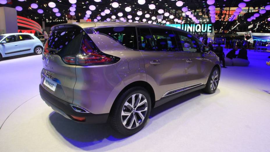 Renault Espace | <a href="https://beta-develop.quatrorodas.abril.com.br/noticias/saloes/paris-2014/novo-espace-chega-cara-crossover-802372.shtml" rel="migration">Leia mais</a> | <a href="https://beta-develop.quatrorodas.abril.com.br/galerias/saloes/paris/2014/direto-paris-2014-parte-1-803949.shtml" rel="migration"></a>