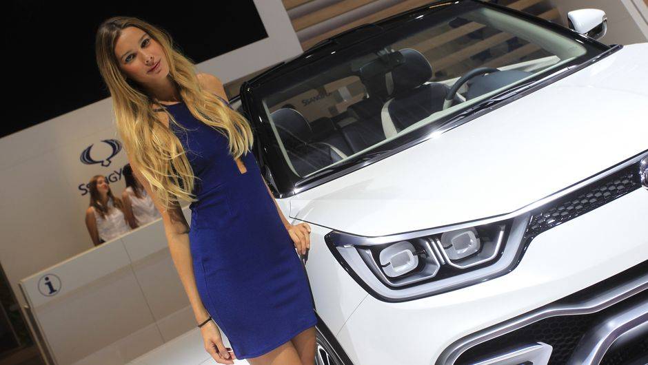 Confira as fotos das mais belas garotas do Salão de Paris de 2014! | <a href="https://beta-develop.quatrorodas.abril.com.br/noticias/saloes/paris-2014/" rel="migration">Tudo sobre o Salão de Paris</a> Confira as fotos das mais belas garotas do Salão de Paris de 2014! | <a href="https://beta-develop.quatrorodas.abril.com.br/noticias/saloes/paris-2014/" rel="migration">Tudo sobre o Salão de Paris</a>