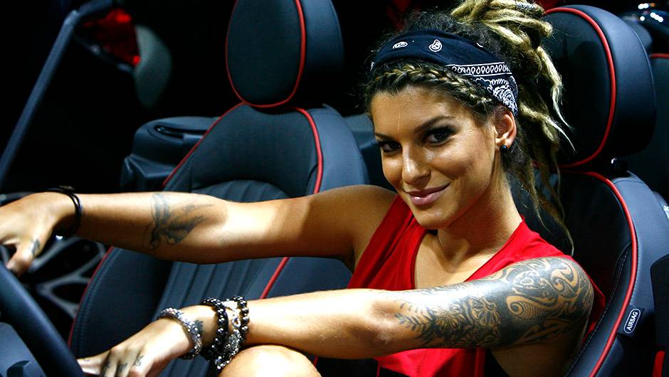 As mais belas garotas dos estandes do Salão do Automóvel na edição de 2014 | <a href="https://beta-develop.quatrorodas.abril.com.br/salao-do-automovel/2014/" rel="migration">Tudo sobre o Salão do Automóvel 2014</a> As mais belas garotas dos estandes do Salão do Automóvel na edição de 2014 | <a href="https://beta-develop.quatrorodas.abril.com.br/salao-do-automovel/2014/" rel="migration">Tudo sobre o Salão do Automóvel 2014</a>