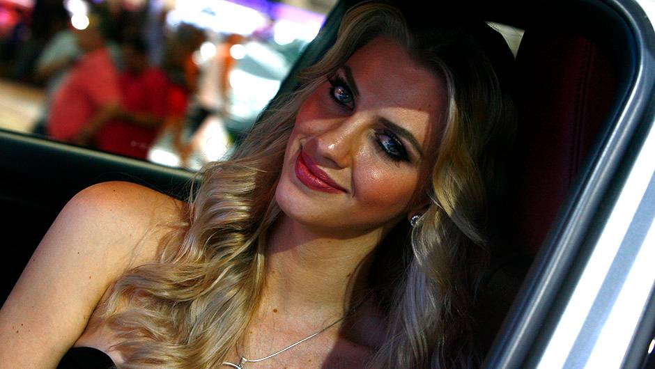 As mais belas garotas dos estandes do Sal&atilde;o do Autom&oacute;vel na edi&ccedil;&atilde;o de 2014 | <a href="https://beta-develop.quatrorodas.abril.com.br/salao-do-automovel/2014/" rel="migration">Tudo sobre o Sal&atilde;o do Autom&oacute;vel 2014</a>