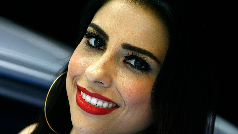 As mais belas garotas dos estandes do Sal&atilde;o do Autom&oacute;vel na edi&ccedil;&atilde;o de 2014 | <a href="https://beta-develop.quatrorodas.abril.com.br/salao-do-automovel/2014/" rel="migration">Tudo sobre o Sal&atilde;o do Autom&oacute;vel 2014</a>