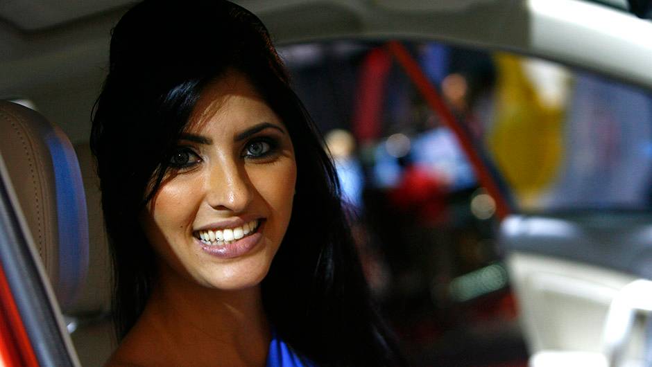 As mais belas garotas dos estandes do Salão do Automóvel na edição de 2014 | <a href="https://beta-develop.quatrorodas.abril.com.br/salao-do-automovel/2014/" rel="migration">Tudo sobre o Salão do Automóvel 2014</a> As mais belas garotas dos estandes do Salão do Automóvel na edição de 2014 | <a href="https://beta-develop.quatrorodas.abril.com.br/salao-do-automovel/2014/" rel="migration">Tudo sobre o Salão do Automóvel 2014</a>