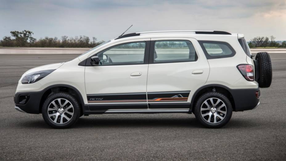 A versão manual partirá de R$ 62.060 e a automática de R$ 65.860 | <a href="https://beta-develop.quatrorodas.abril.com.br/noticias/fabricantes/audi-apresenta-q3-2015-810386.shtml/" rel="migration">Leia Mais</a> A versão manual partirá de R$ 62.060 e a automática de R$ 65.860 | <a href="https://beta-develop.quatrorodas.abril.com.br/noticias/fabricantes/audi-apresenta-q3-2015-810386.shtml/" rel="migration">Leia Mais</a>