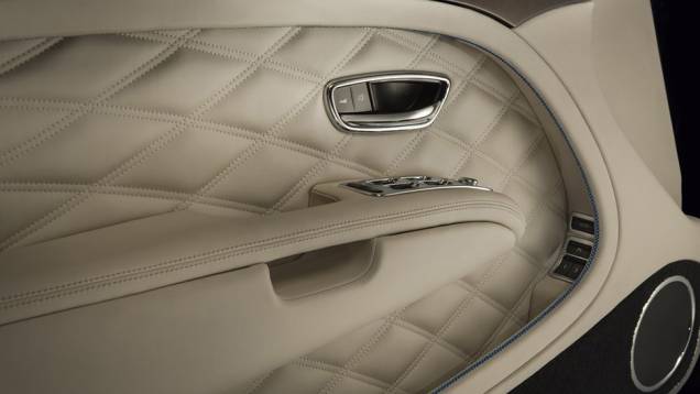 A marca não fornece os detalhes de desempenho | <a href="https://beta-develop.quatrorodas.abril.com.br/noticias/saloes/losangeles-2014/bentley-grand-convertible-conceito-pode-ir-fabrica-815717.shtml" rel="migration">Leia mais</a> A marca não fornece os detalhes de desempenho | <a href="https://beta-develop.quatrorodas.abril.com.br/noticias/saloes/losangeles-2014/bentley-grand-convertible-conceito-pode-ir-fabrica-815717.shtml" rel="migration">Leia mais</a>
