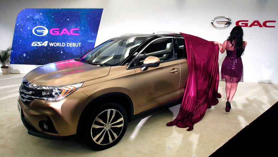 GAC GS4 | <a href="https://beta-develop.quatrorodas.abril.com.br/galerias/saloes/detroit-2015/1o-dia-salao-detroit-824981.shtml" rel="migration">Veja a primeira parte</a> GAC GS4 | <a href="https://beta-develop.quatrorodas.abril.com.br/galerias/saloes/detroit-2015/1o-dia-salao-detroit-824981.shtml" rel="migration">Veja a primeira parte</a>