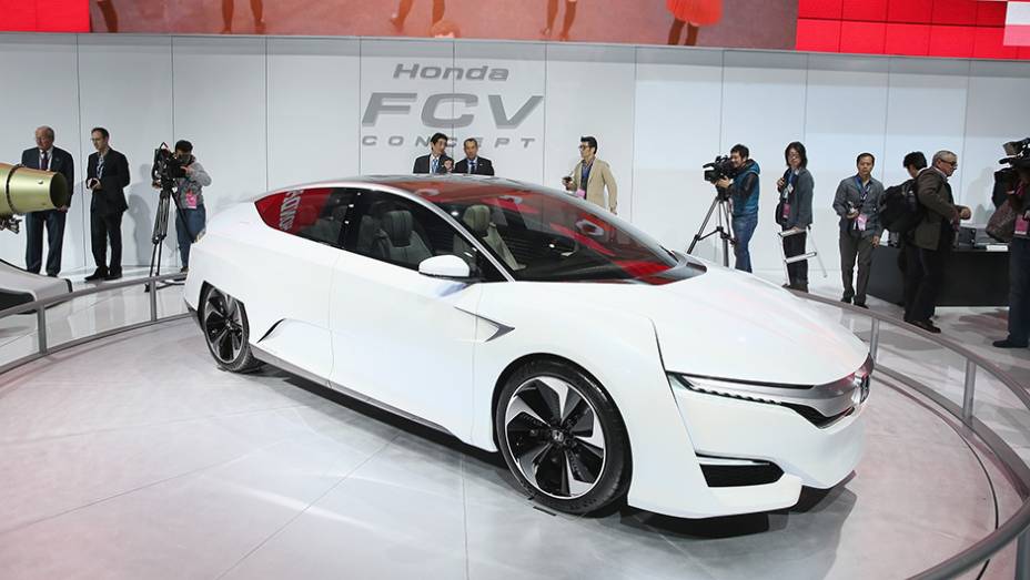 Honda FCV concept | <a href="https://beta-develop.quatrorodas.abril.com.br/galerias/saloes/detroit-2015/1o-dia-salao-detroit-824981.shtml" rel="migration">Veja a primeira parte</a>