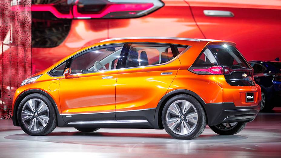 Chevrolet Bolt EV | <a href="https://beta-develop.quatrorodas.abril.com.br/noticias/saloes/detroit-2015/chevrolet-surpreende-bolt-ev-concept-824540.shtml" rel="migration">Leia mais</a> | <a href="https://beta-develop.quatrorodas.abril.com.br/galerias/saloes/detroit-2015/1o-dia-salao-detroit-824981.sht" rel="migration"></a>