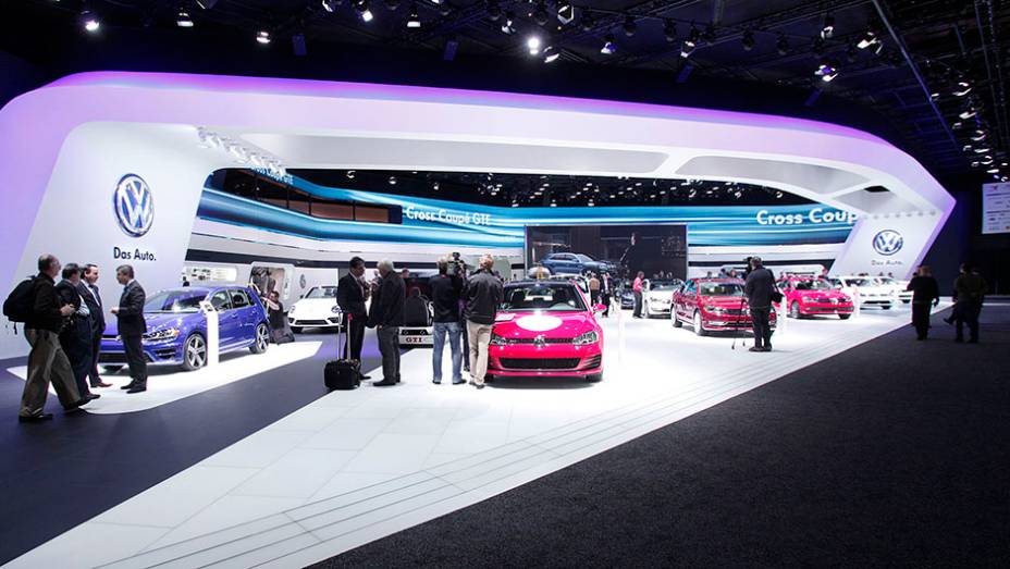 Estande Volkswagen | <a href="https://beta-develop.quatrorodas.abril.com.br/galerias/saloes/detroit-2015/1o-dia-salao-detroit-824981.shtml" rel="migration">Veja a primeira parte</a> | <a href="https://beta-develop.quatrorodas.abril.com.br/galerias/saloes/detroit-2015/direto-detroit-parte-2-825561.shtm" rel="migration"></a> Estande Volkswagen | <a href="https://beta-develop.quatrorodas.abril.com.br/galerias/saloes/detroit-2015/1o-dia-salao-detroit-824981.shtml" rel="migration">Veja a primeira parte</a> | <a href="https://beta-develop.quatrorodas.abril.com.br/galerias/saloes/detroit-2015/direto-detroit-parte-2-825561.shtm" rel="migration"></a>