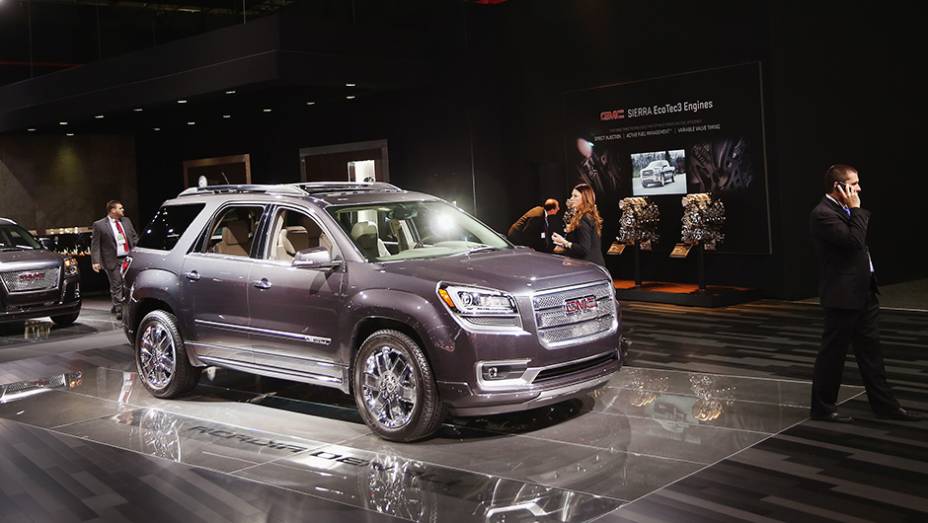 Estande da GMC | <a href="https://beta-develop.quatrorodas.abril.com.br/galerias/saloes/detroit-2015/1o-dia-salao-detroit-824981.shtml" rel="migration">Veja a primeira parte</a> | <a href="https://beta-develop.quatrorodas.abril.com.br/galerias/saloes/detroit-2015/direto-detroit-parte-2-825561.shtml" rel="migration">Ve</a> Estande da GMC | <a href="https://beta-develop.quatrorodas.abril.com.br/galerias/saloes/detroit-2015/1o-dia-salao-detroit-824981.shtml" rel="migration">Veja a primeira parte</a> | <a href="https://beta-develop.quatrorodas.abril.com.br/galerias/saloes/detroit-2015/direto-detroit-parte-2-825561.shtml" rel="migration">Ve</a>