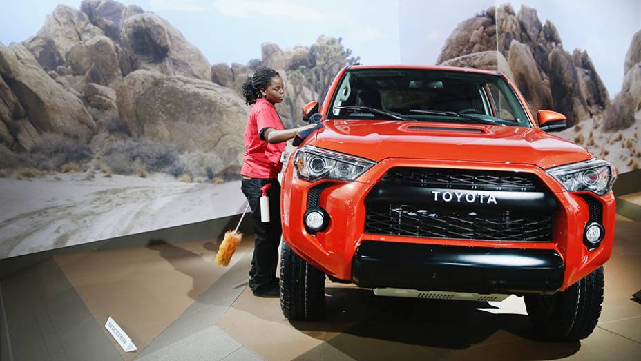 Estande da Toyota | <a href="https://beta-develop.quatrorodas.abril.com.br/galerias/saloes/detroit-2015/1o-dia-salao-detroit-824981.shtml" rel="migration">Veja a primeira parte</a> | <a href="https://beta-develop.quatrorodas.abril.com.br/galerias/saloes/detroit-2015/direto-detroit-parte-2-825561.shtml" rel="migration"></a> Estande da Toyota | <a href="https://beta-develop.quatrorodas.abril.com.br/galerias/saloes/detroit-2015/1o-dia-salao-detroit-824981.shtml" rel="migration">Veja a primeira parte</a> | <a href="https://beta-develop.quatrorodas.abril.com.br/galerias/saloes/detroit-2015/direto-detroit-parte-2-825561.shtml" rel="migration"></a>