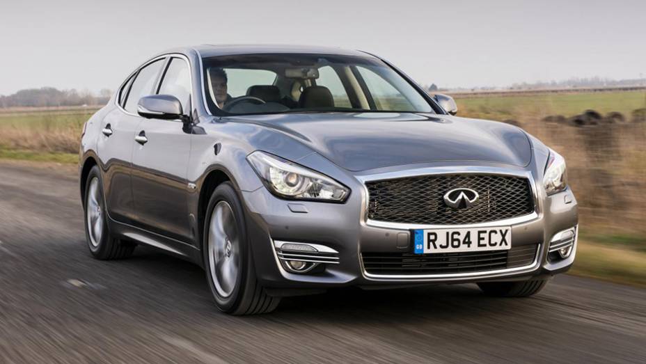 A Infiniti revelou nesta quarta-feira (28) os preços referentes ao Q70 no mercado europeu | <a href="https://beta-develop.quatrorodas.abril.com.br//noticias/fabricantes/infiniti-confirma-precos-q70-829383.shtml" rel="migration">Leia mais</a> A Infiniti revelou nesta quarta-feira (28) os preços referentes ao Q70 no mercado europeu | <a href="https://beta-develop.quatrorodas.abril.com.br//noticias/fabricantes/infiniti-confirma-precos-q70-829383.shtml" rel="migration">Leia mais</a>