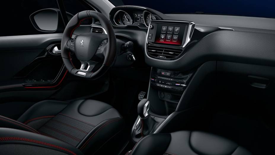 Por dentro, destaque para o volante com acabamento em couro e para a tela de sete polegadas do sistema multimídia | <a href="https://beta-develop.quatrorodas.abril.com.br/noticias/saloes/genebra-2015/peugeot-revela-208-reestilizado-837862.shtml" rel="migration">Leia mais</a> Por dentro, destaque para o volante com acabamento em couro e para a tela de sete polegadas do sistema multimídia | <a href="https://beta-develop.quatrorodas.abril.com.br/noticias/saloes/genebra-2015/peugeot-revela-208-reestilizado-837862.shtml" rel="migration">Leia mais</a>