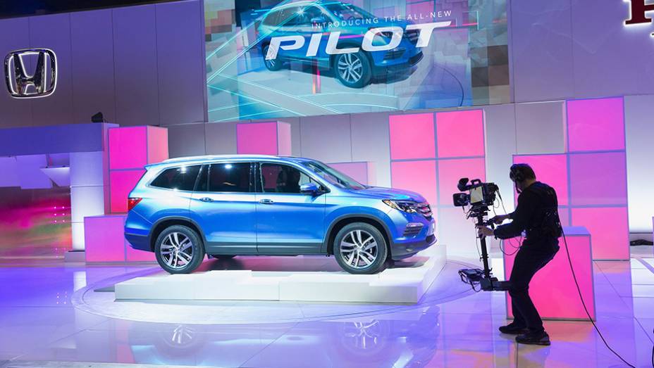 Honda Pilot | <a href="https://beta-develop.quatrorodas.abril.com.br/noticias/fabricantes/honda-divulga-imagens-pilot-2016-835540.shtml" rel="migration">Leia mais</a>