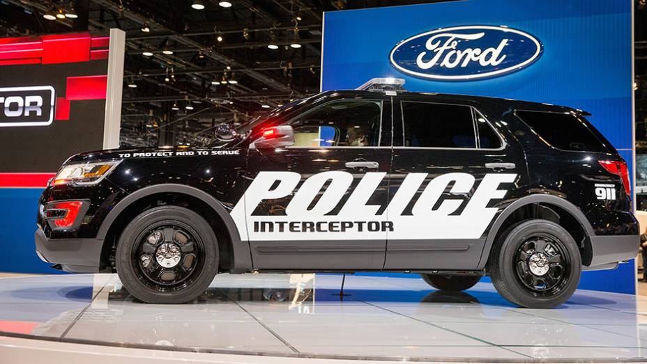 Ford Police Interceptor | <a href="https://beta-develop.quatrorodas.abril.com.br/noticias/fabricantes/ford-lanca-novo-interceptor-policia-estados-unidos-834721.shtml" rel="migration">Leia mais</a>