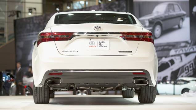 Toyota Avalon | <a href="https://beta-develop.quatrorodas.abril.com.br/noticias/fabricantes/toyota-avalon-recebe-facelift-836220.shtml" rel="migration">Leia mais</a> Toyota Avalon | <a href="https://beta-develop.quatrorodas.abril.com.br/noticias/fabricantes/toyota-avalon-recebe-facelift-836220.shtml" rel="migration">Leia mais</a>
