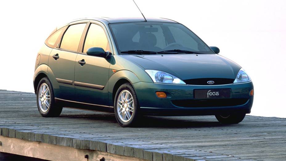 1998 - Ford Focus, ele mesmo, o modelo que se tornaria o mais vendido da marca mundialmente 1998 - Ford Focus, ele mesmo, o modelo que se tornaria o mais vendido da marca mundialmente
