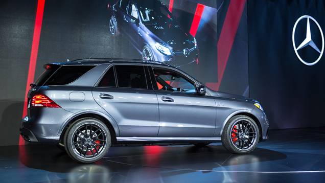 Mercedes-Benz GLE | <a href="https://beta-develop.quatrorodas.abril.com.br/noticias/saloes/new-york-2015/mercedes-benz-revela-gle-2016-851477.shtml" target="_blank" rel="migration">Leia mais</a> Mercedes-Benz GLE | <a href="https://beta-develop.quatrorodas.abril.com.br/noticias/saloes/new-york-2015/mercedes-benz-revela-gle-2016-851477.shtml" target="_blank" rel="migration">Leia mais</a>