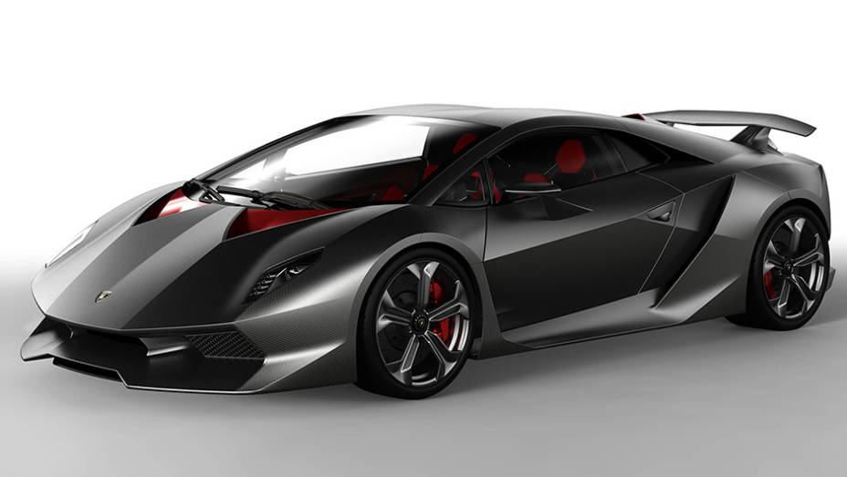 O nome "Sesto Elemento" n&atilde;o foi dado pela Lamborghini por acaso. O supercarro lan&ccedil;ado no Sal&atilde;o de Paris de 2010 foi o primeiro a contar com sua estrutura 100% em fibra de carbono (este, o sexto elemento da Tabela Peri&oacute;dica).