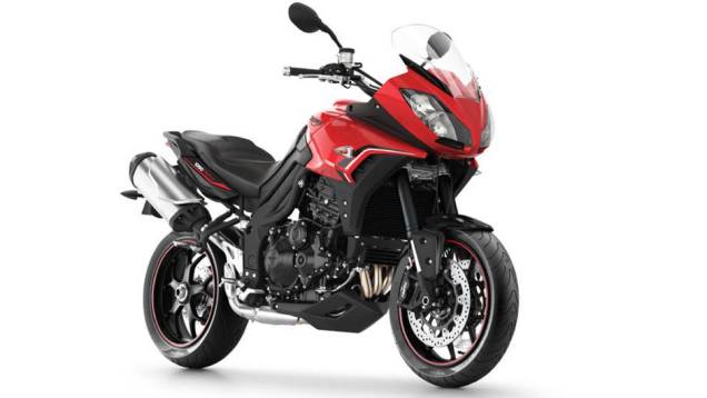 A novidade estará disponível na Europa ainda nesse semestre, nas cores branca ou vermelha | <a href="%20https://beta-develop.quatrorodas.abril.com.br/moto/noticias/triumph-revela-tiger-sport-731104.shtml" rel="migration">Leia mais</a> A novidade estará disponível na Europa ainda nesse semestre, nas cores branca ou vermelha | <a href="%20https://beta-develop.quatrorodas.abril.com.br/moto/noticias/triumph-revela-tiger-sport-731104.shtml" rel="migration">Leia mais</a>