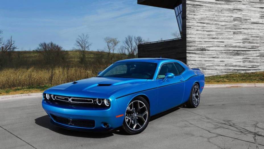 Dogde apresenta o Challenger 2015 no Sal&atilde;o de Nova York. | <a href="https://beta-develop.quatrorodas.abril.com.br/noticias/saloes/new-york-2014/challenger-reestilizado-apresentado-nova-york-780076.shtml" rel="migration">Leia mais</a>