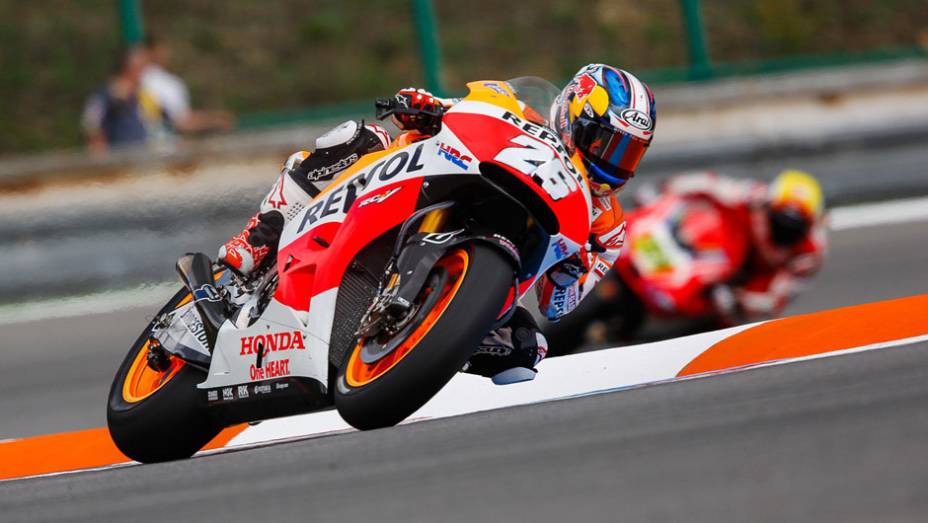 Dani Pedrosa largou bem e fez &oacute;tima prova quebrando a invencibilidade de Marc M&aacute;riquez. | <a href="https://beta-develop.quatrorodas.abril.com.br/moto/noticias/pedrosa-quebra-invencibilidade-marquez-797037.shtml" rel="migration">Leia mais</a>