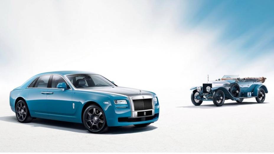 A Rolls-Royce aderiu à ideia de criar edições especiais de seus modelos baseadas em veículos do passado. É com essa proposta que a marca apresenta o Ghost Alpine Trial Centenary Collection neste Salão de Xangai | <a href="%20https://beta-develop.quatrorodas.abril.com.br/" rel="migration"></a>