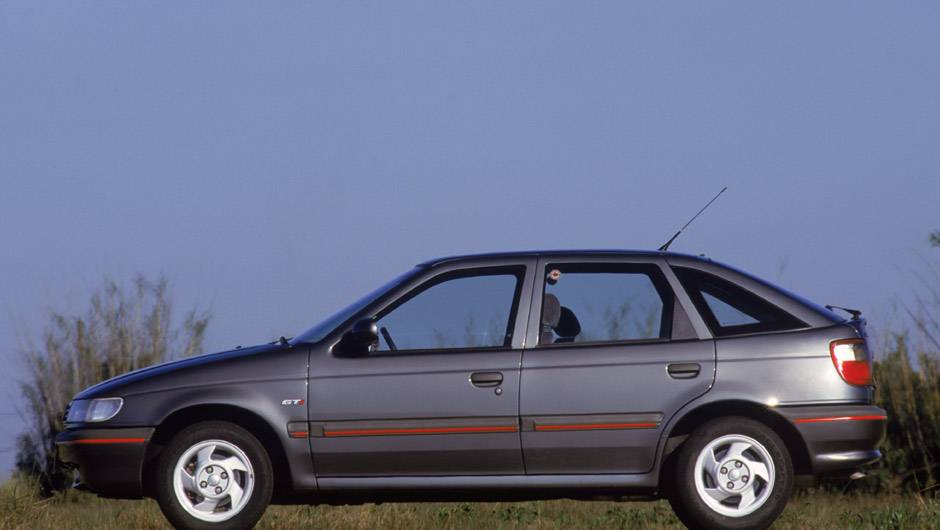 VW Pointer: o irm&atilde;o do Logus chamava aten&ccedil;&atilde;o pelas belas linhas, mas deixou de existir juntamente com a morte da Autolatina em 1996, antes de completar tr&ecirc;s anos de vida