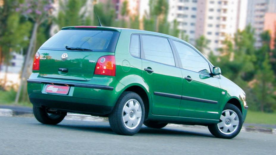VW Polo 1.0 16V: de olho no IPI menor para os populares, a Volks pensou em adotar o motor 1.0 do Gol Power no Polo; apesar de mais potente (79 cv contra 76 cv), o modelo foi um fracasso de vendas VW Polo 1.0 16V: de olho no IPI menor para os populares, a Volks pensou em adotar o motor 1.0 do Gol Power no Polo; apesar de mais potente (79 cv contra 76 cv), o modelo foi um fracasso de vendas