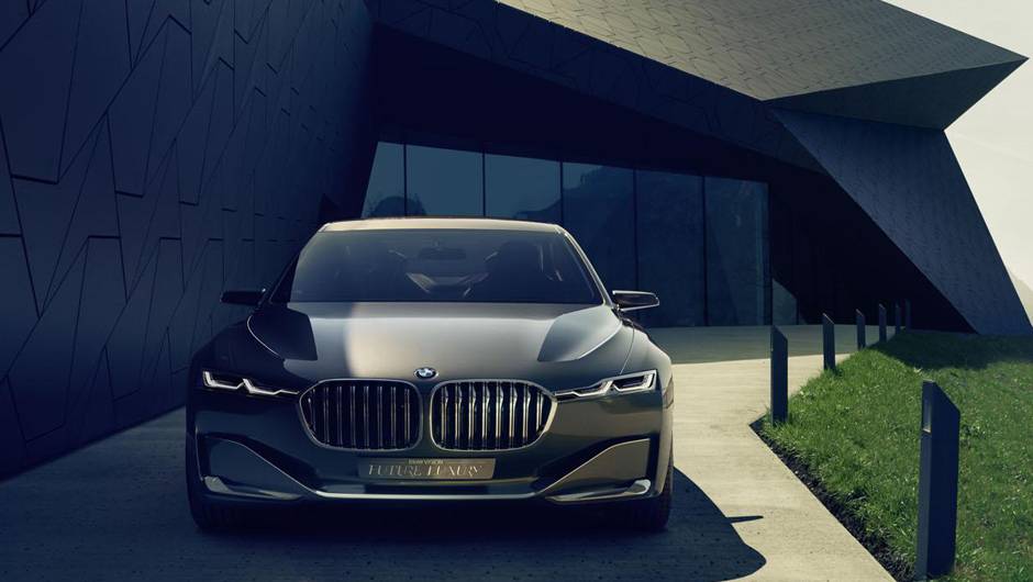 A frente traz a tradicional grade dupla. | <a href="https://beta-develop.quatrorodas.abril.com.br/noticias/saloes/pequim-2014/bmw-apresentara-conceito-estudo-design-780054.shtml" rel="migration">Leia mais</a> A frente traz a tradicional grade dupla. | <a href="https://beta-develop.quatrorodas.abril.com.br/noticias/saloes/pequim-2014/bmw-apresentara-conceito-estudo-design-780054.shtml" rel="migration">Leia mais</a>