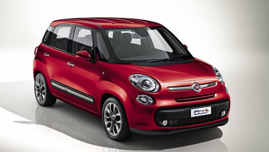 500 L ser&aacute; lan&ccedil;ado com duas op&ccedil;&otilde;es de motoriza&ccedil;&atilde;o: 1.4 TwinAir e 1.3 MultiJet a diesel | <a href="https://beta-develop.quatrorodas.abril.com.br/saloes/genebra/2012/fiat-500l-678496.shtml" rel="migration">Leia mais</a>