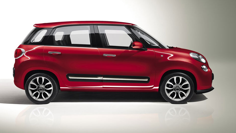 Modelo foi inspirado no 600 Multipla, uma esp&eacute;cie de minivan compacta | <a href="https://beta-develop.quatrorodas.abril.com.br/saloes/genebra/2012/fiat-500l-678496.shtml" rel="migration">Leia mais</a>