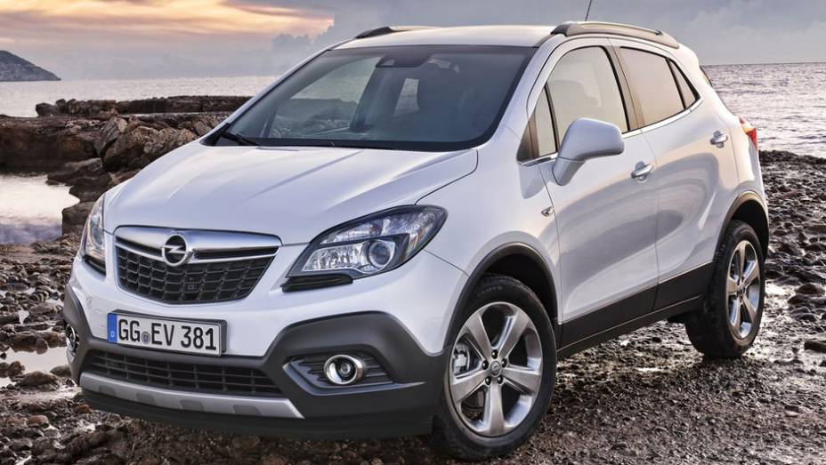 Modelo é praticamente idêntico ao Buick | <a href="https://beta-develop.quatrorodas.abril.com.br/saloes/genebra/2012/opel-mokka-concept-678516.shtml" rel="migration">Leia mais</a>