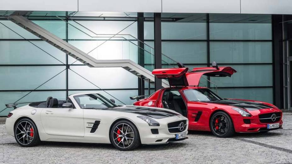 Lançado no começo de 2010, o SLS AMG se despede com a série especial Final Edition, oferecido nas versões cupê e roadster | <a href="https://beta-develop.quatrorodas.abril.com.br/noticias/saloes/los-angeles-2013/mercedes-benz-mostra-sls-amg-gt-final-edition-760448.shtm" rel="migration"></a>