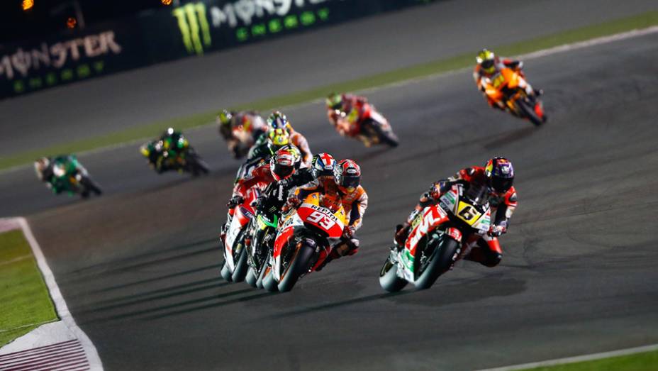 Galeria de Quatro Rodas da MotoGP - Catar (domingo) | <a href="https://beta-develop.quatrorodas.abril.com.br/moto/noticias/prova-disputada-marquez-segura-pressao-rossi-vence-catar-777551.shtml" rel="migration">Leia mais</a> Galeria de Quatro Rodas da MotoGP - Catar (domingo) | <a href="https://beta-develop.quatrorodas.abril.com.br/moto/noticias/prova-disputada-marquez-segura-pressao-rossi-vence-catar-777551.shtml" rel="migration">Leia mais</a>