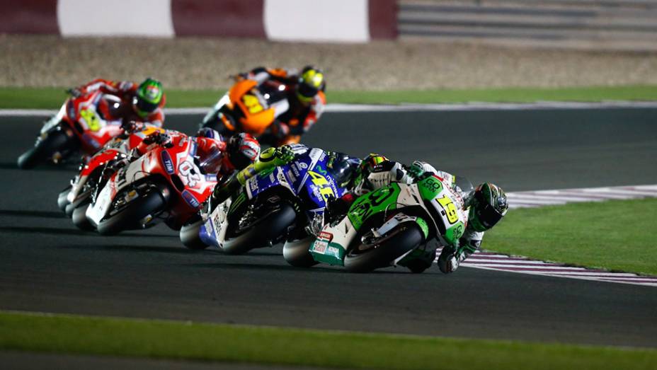 Galeria de Quatro Rodas da MotoGP - Catar (domingo) | <a href="https://beta-develop.quatrorodas.abril.com.br/moto/noticias/prova-disputada-marquez-segura-pressao-rossi-vence-catar-777551.shtml" rel="migration">Leia mais</a>