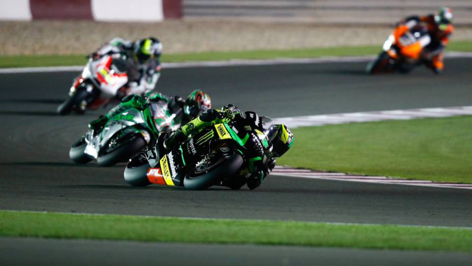 Galeria de Quatro Rodas da MotoGP - Catar (domingo) | <a href="https://beta-develop.quatrorodas.abril.com.br/moto/noticias/prova-disputada-marquez-segura-pressao-rossi-vence-catar-777551.shtml" rel="migration">Leia mais</a> Galeria de Quatro Rodas da MotoGP - Catar (domingo) | <a href="https://beta-develop.quatrorodas.abril.com.br/moto/noticias/prova-disputada-marquez-segura-pressao-rossi-vence-catar-777551.shtml" rel="migration">Leia mais</a>