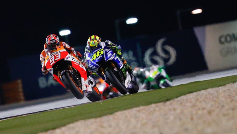 Galeria de Quatro Rodas da MotoGP - Catar (domingo) | <a href="https://beta-develop.quatrorodas.abril.com.br/moto/noticias/prova-disputada-marquez-segura-pressao-rossi-vence-catar-777551.shtml" rel="migration">Leia mais</a>