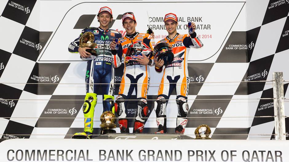 Galeria de Quatro Rodas da MotoGP - Catar (domingo) | <a href="https://beta-develop.quatrorodas.abril.com.br/moto/noticias/prova-disputada-marquez-segura-pressao-rossi-vence-catar-777551.shtml" rel="migration">Leia mais</a>