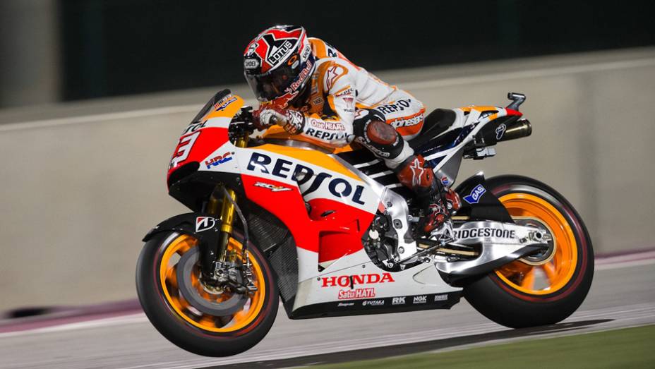 Galeria de Quatro Rodas da MotoGP - Catar (domingo) | <a href="https://beta-develop.quatrorodas.abril.com.br/moto/noticias/prova-disputada-marquez-segura-pressao-rossi-vence-catar-777551.shtml" rel="migration">Leia mais</a>