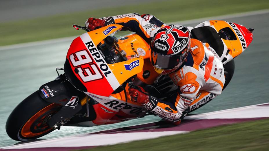 Galeria de Quatro Rodas da MotoGP - Catar (domingo) | <a href="https://beta-develop.quatrorodas.abril.com.br/moto/noticias/prova-disputada-marquez-segura-pressao-rossi-vence-catar-777551.shtml" rel="migration">Leia mais</a>