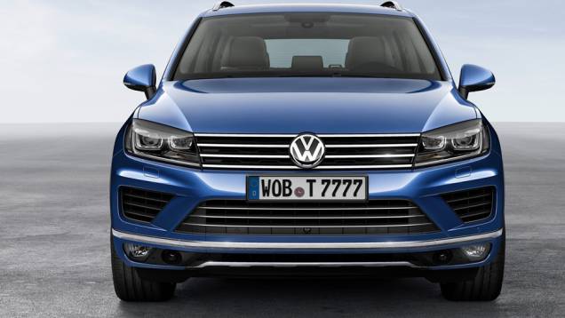...e sua grade frontal foi redesenhada. | <a href="https://beta-develop.quatrorodas.abril.com.br/noticias/saloes/pequim-2014/vw-reestiliza-touareg-780066.shtml" rel="migration">Leia mais</a> ...e sua grade frontal foi redesenhada. | <a href="https://beta-develop.quatrorodas.abril.com.br/noticias/saloes/pequim-2014/vw-reestiliza-touareg-780066.shtml" rel="migration">Leia mais</a>