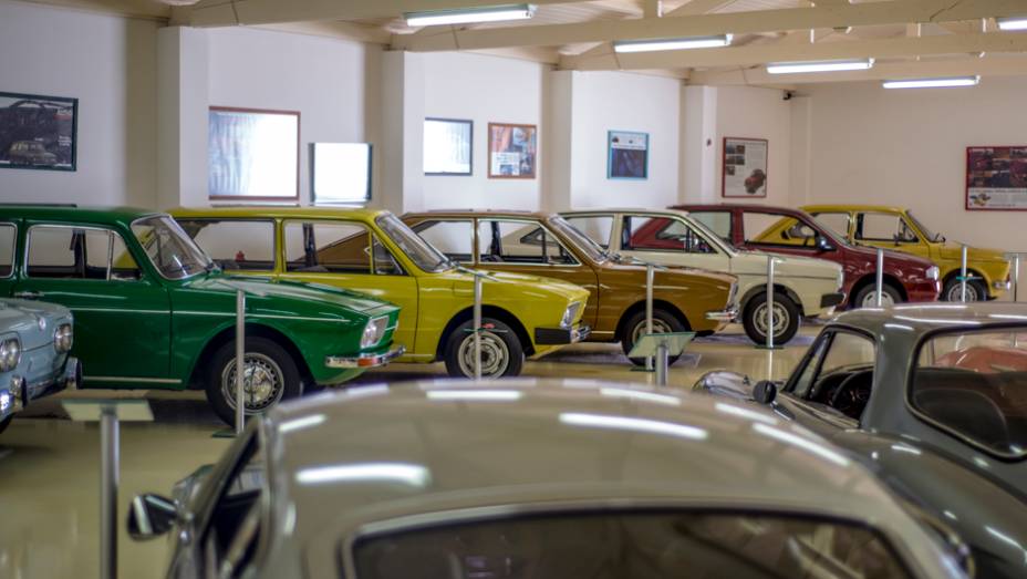 No tour que fizemos nesta cole&ccedil;&atilde;o, o acervo de carros nacionais &eacute; bastante variado | <a href="https://beta-develop.quatrorodas.abril.com.br/galerias/especiais/colecao-carros-antigos-parte-1-852734.shtml" target="_blank" rel="migration">Veja a parte 1</a> | <a href="https://quatrorodas.abril" rel="migration"></a>