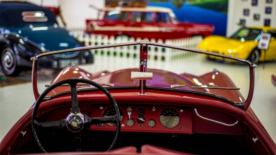 Retrato da cole&ccedil;&atilde;o de um &acirc;ngulo um pouco diferente - cortesia do fot&oacute;grafo Fernando Pires | <a href="https://beta-develop.quatrorodas.abril.com.br/galerias/especiais/colecao-carros-antigos-parte-1-852734.shtml" target="_blank" rel="migration">Veja a parte 1</a> | <a href="https://quatroroda" rel="migration"></a>